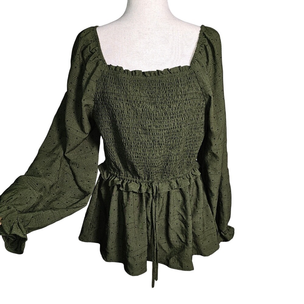 Hayden Los Angeles Smocked Green Textured Blouse Top Square Neck Elastic Waist L